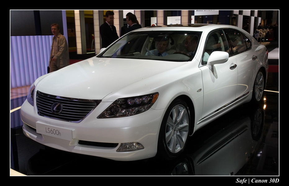 Oct 06 - Mondial Auto Paris - 037